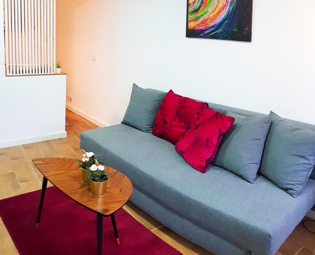 * 5 Star Apartment in Historic District * Walk 2 Alfama! 2