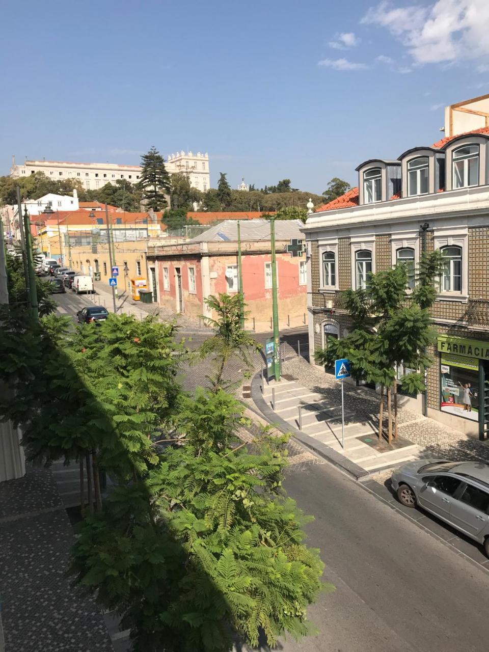 Excellent 2 Bedroom Apartment in Lisbon 1
