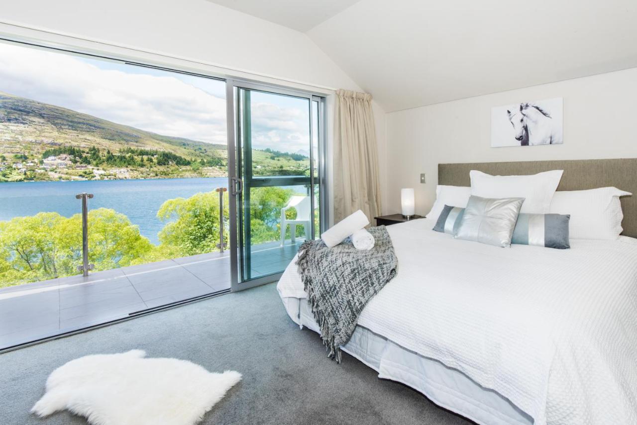 Lakeside Luxury with SPA