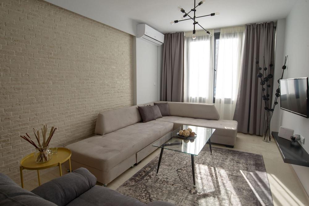 Halu! Modern City Center Apartment