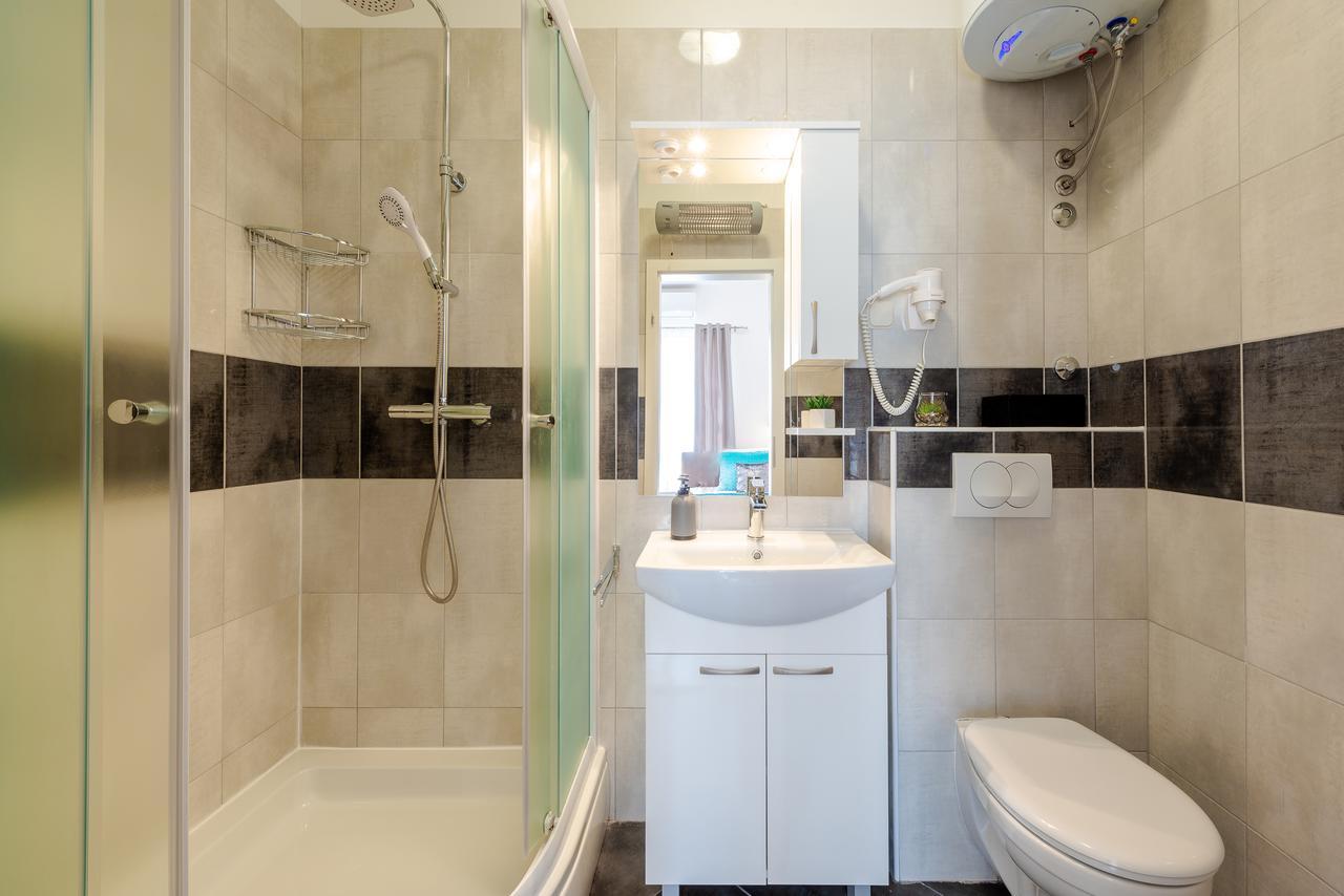 Studio Apartment & Room Ten 2