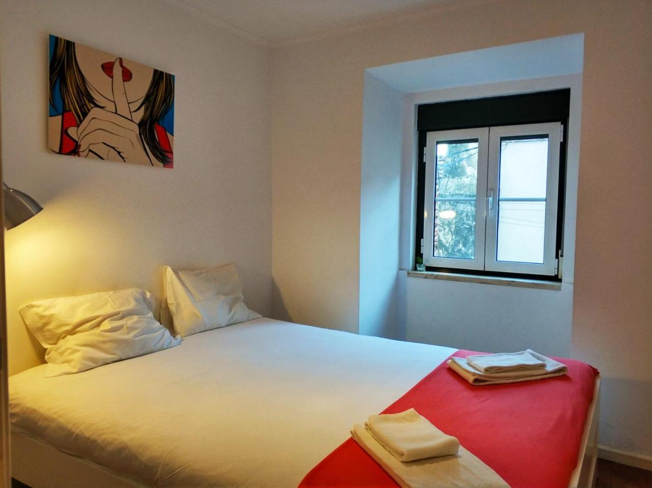 Be 1 of Us Central Lisbon Bairro Alto Santa Catarina