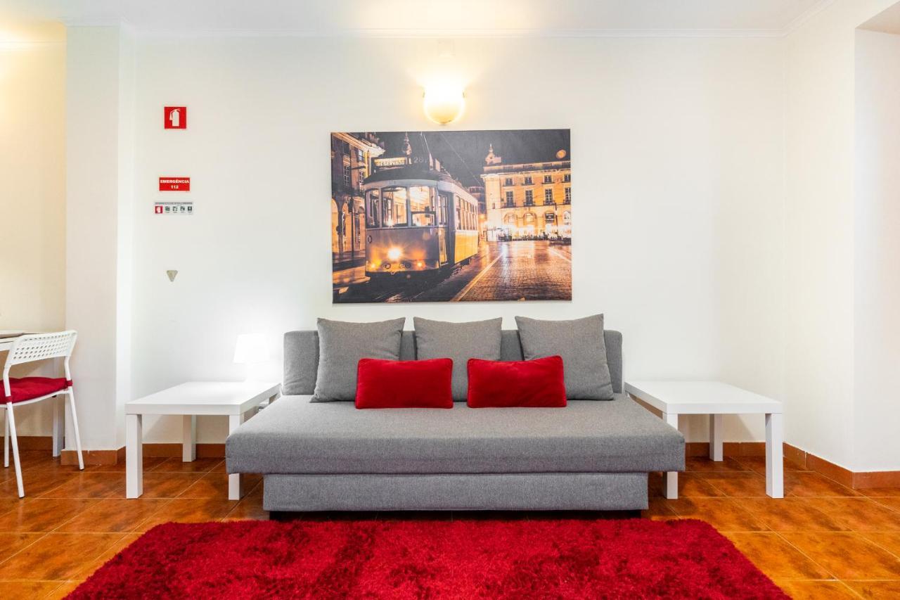 Lisboa, Charming Patio House, Central Lisbon, Wifi, Air Conditioning, Near Metro, by Ig 2