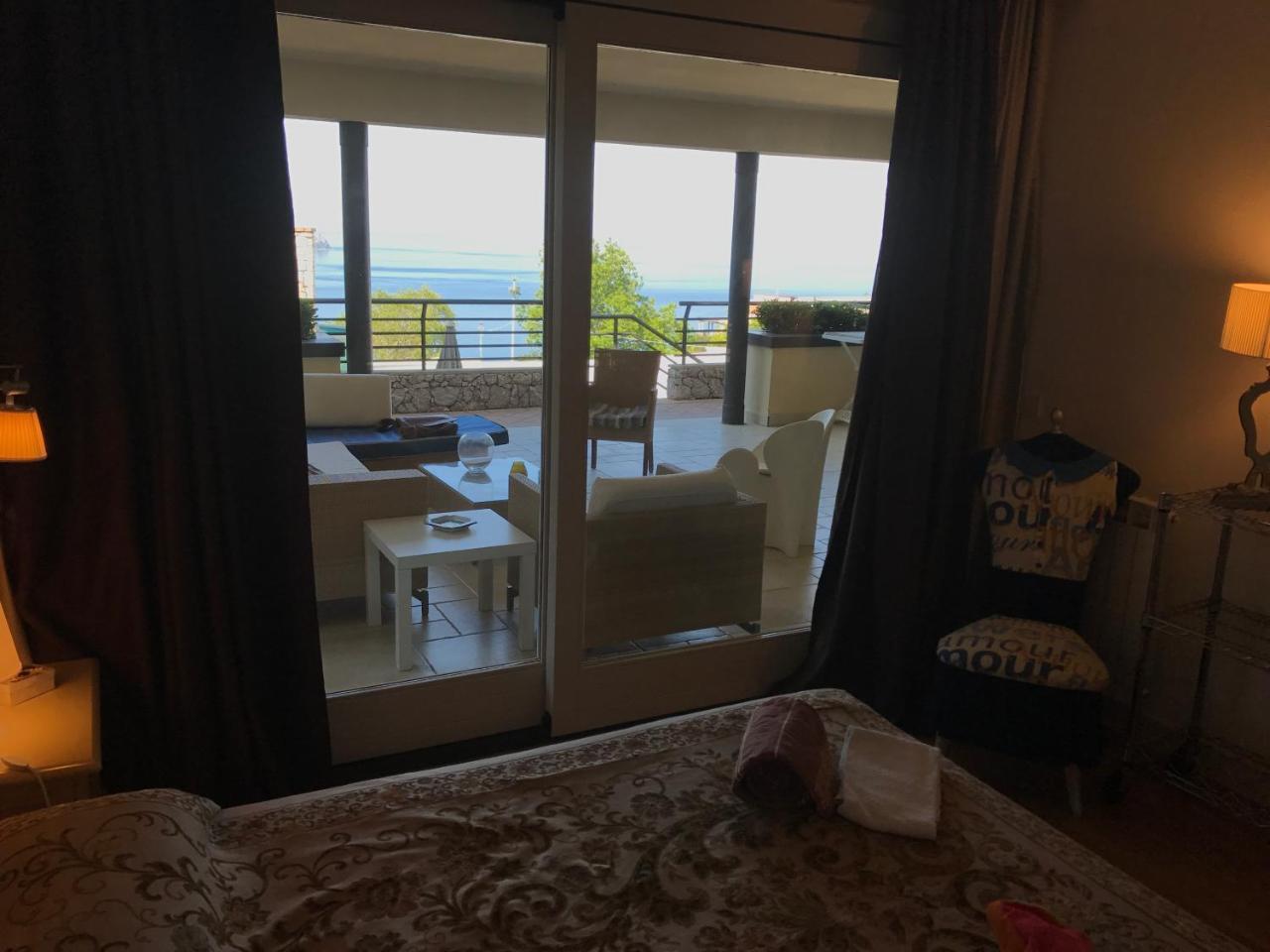 Taormina Chic Apartment 2
