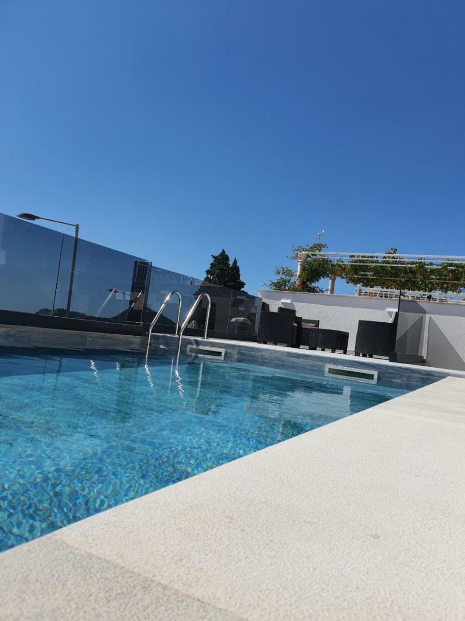 Apartment Pero&Mika with Swimming Pool 1