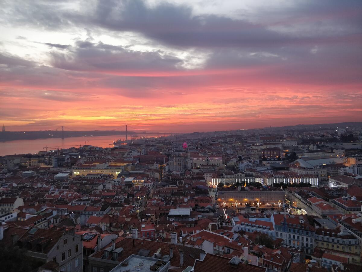 Magnificent Flat with Spectacular Views in Graca