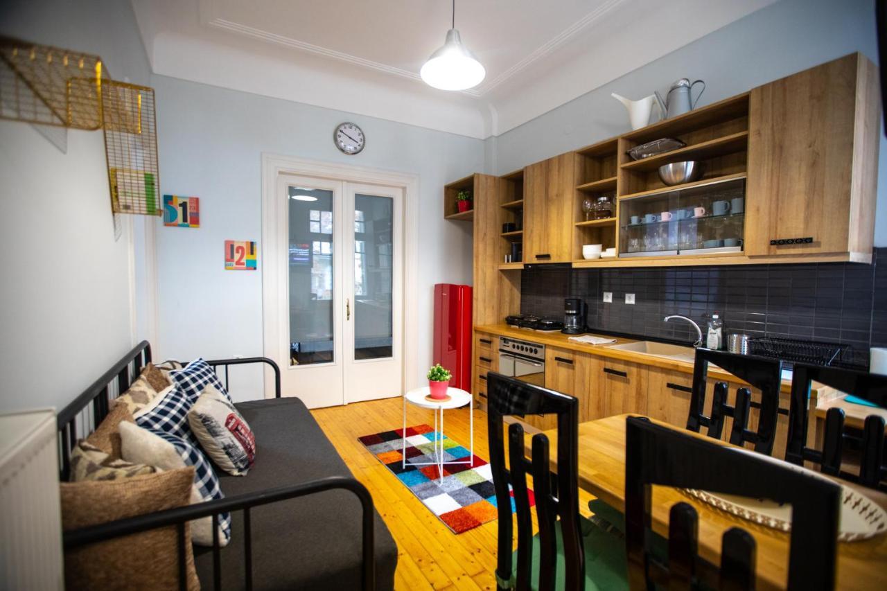 Ministry Mansion (Skg)