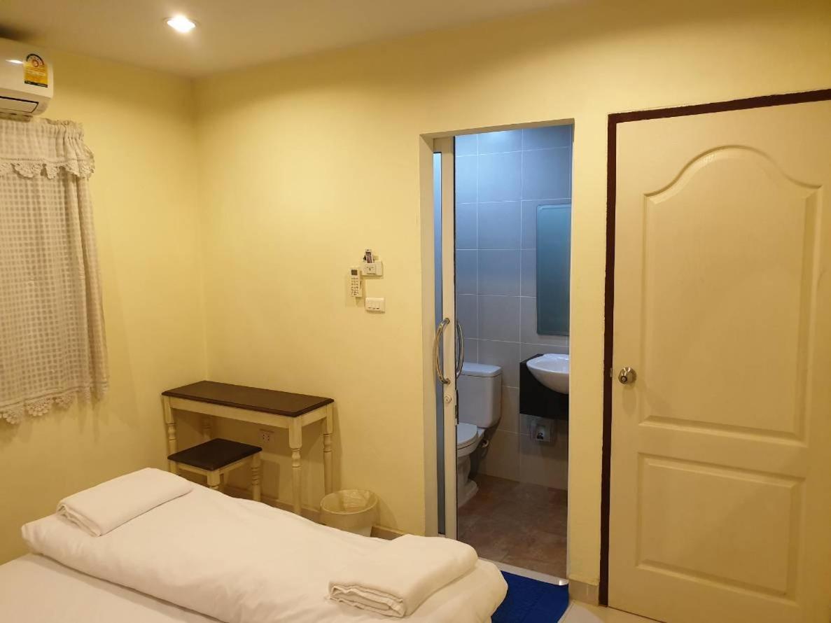 Papermoon Guesthouse 2