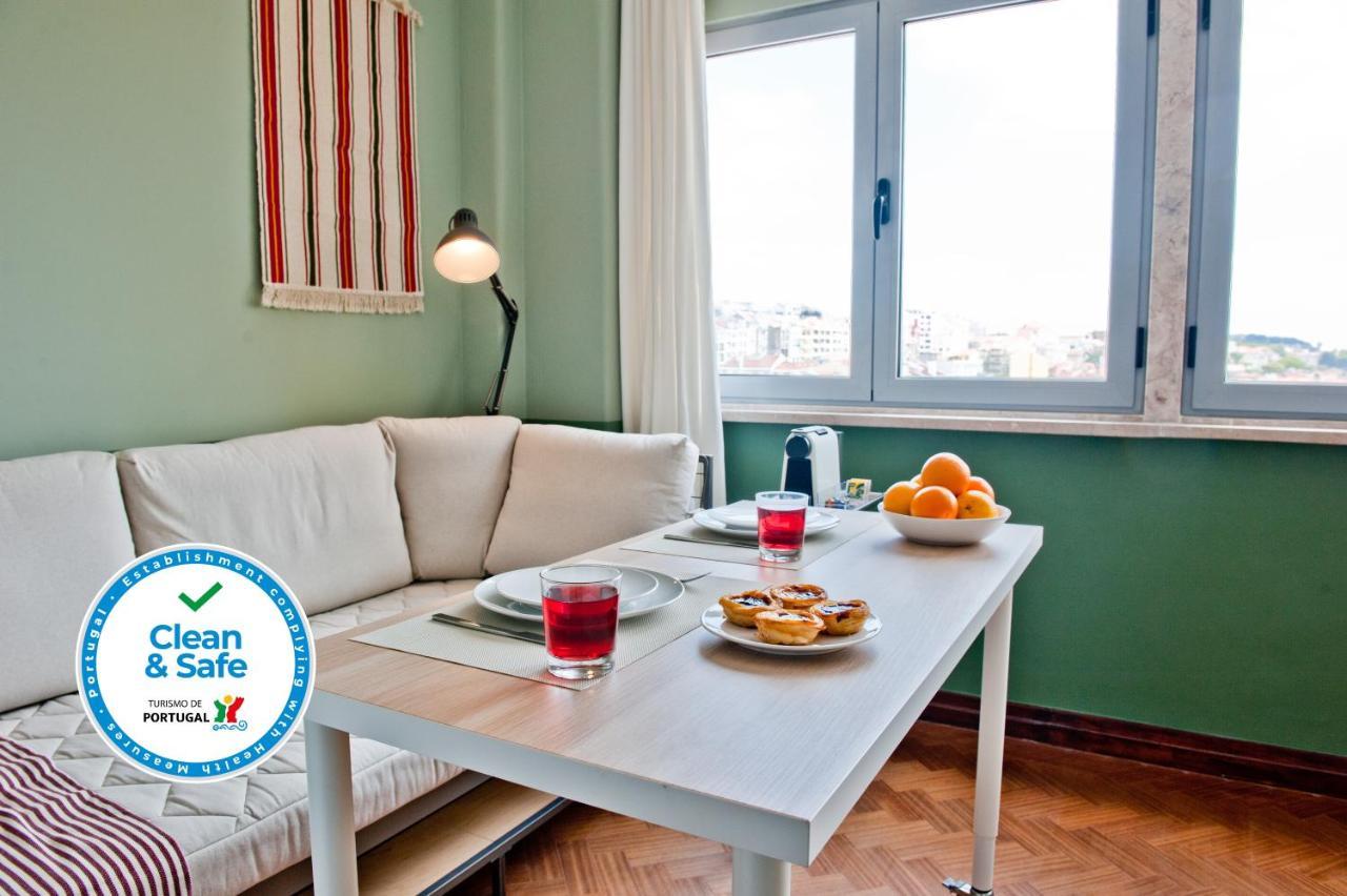 Expresso Martinis Mood Apartment 4c