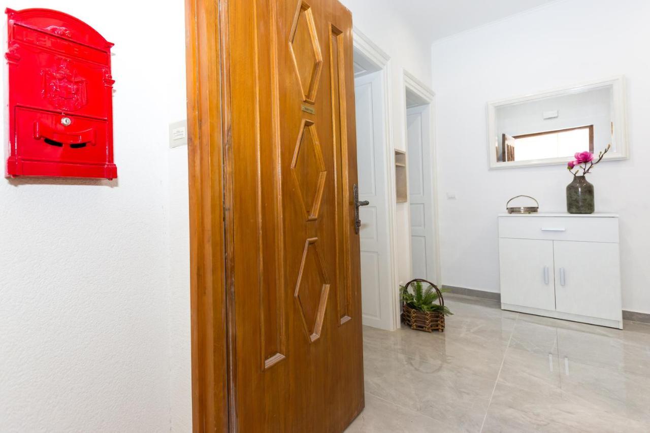 Apartment Niko 5 Min To Center 1