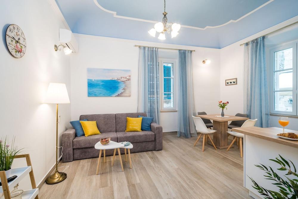 Old Town Apartment Near Stradun