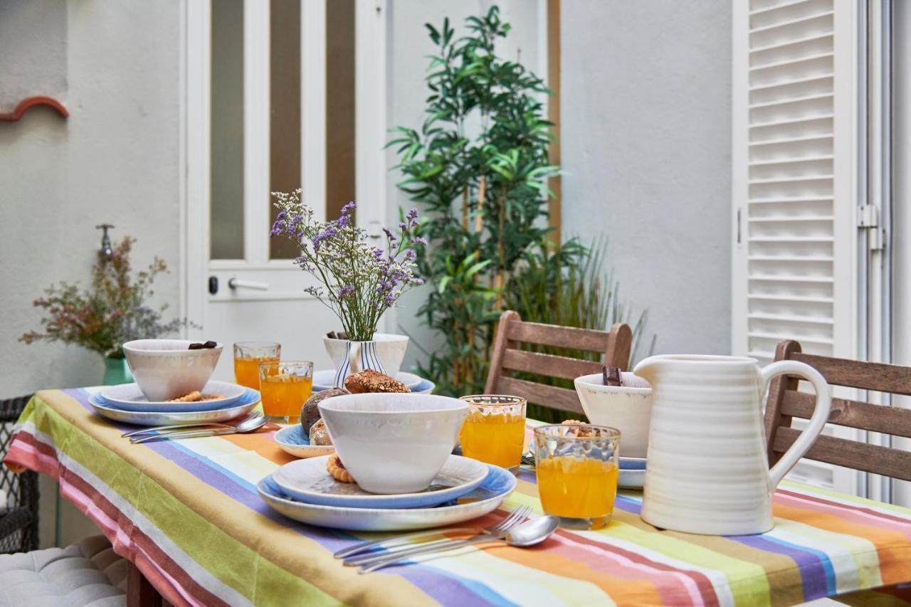 Spacious Bairro Alto Apartment with Courtyard, by Timecooler