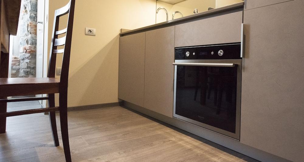 Joivy Elegant 1br Flat Near City Centre