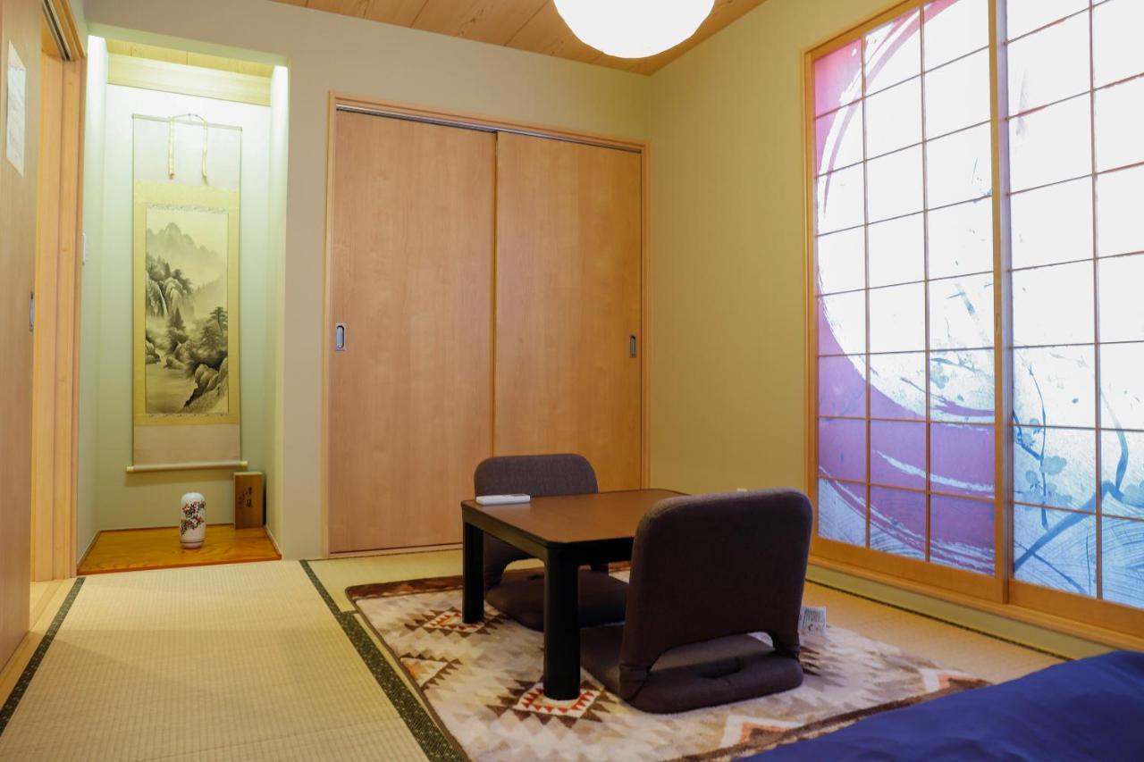 Spacious & Modern Inn Megumi-An Nishijin