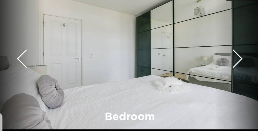 Lux 1-Bed Apt. with Balcony 2