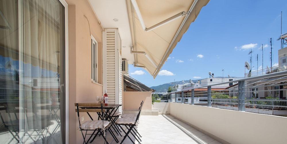 Magnificent 100m² Homm Penthouse, Lycabettus View