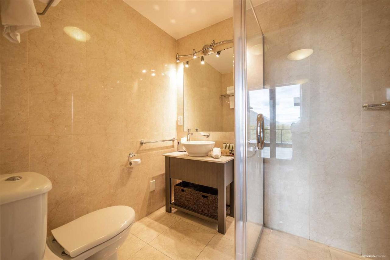 The Beacon - Luxe Studio Unit 2