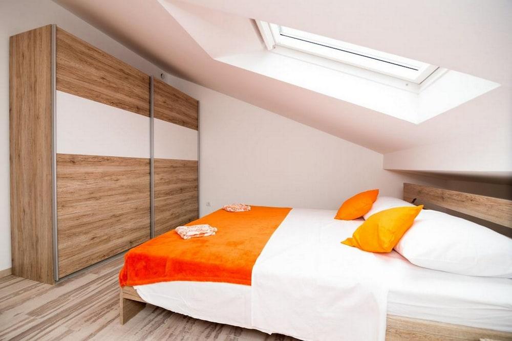 Apartment Marieta 2