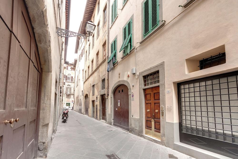 Mamo Florence - Velluti Apartment