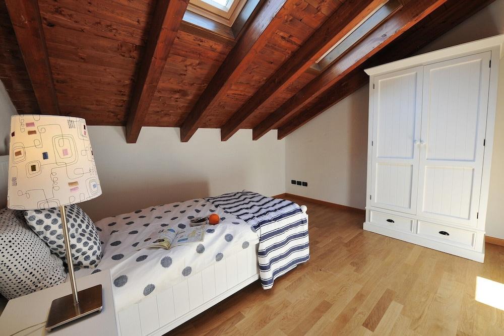 Bellano Perla Apt. 8 1
