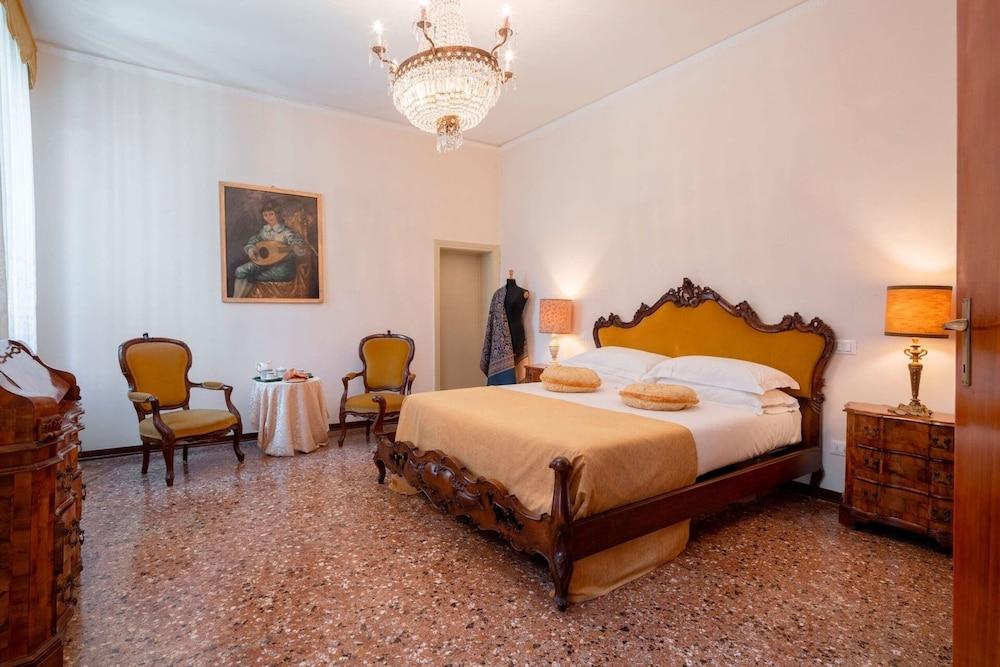 The Arsenal Large Apartment 1