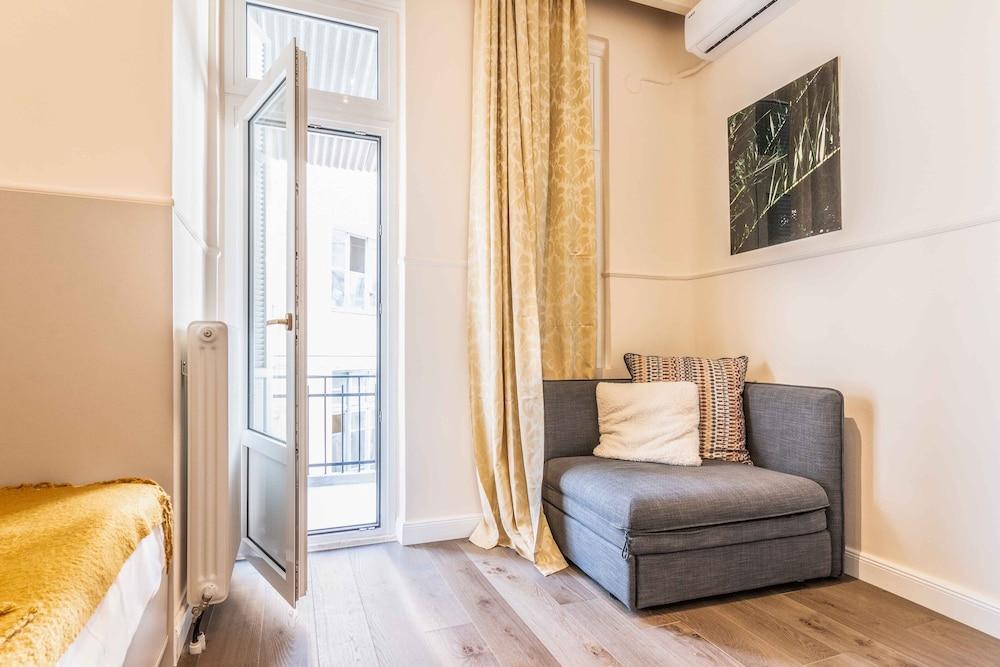 Halu! Stylish & Bright Centre Home 1