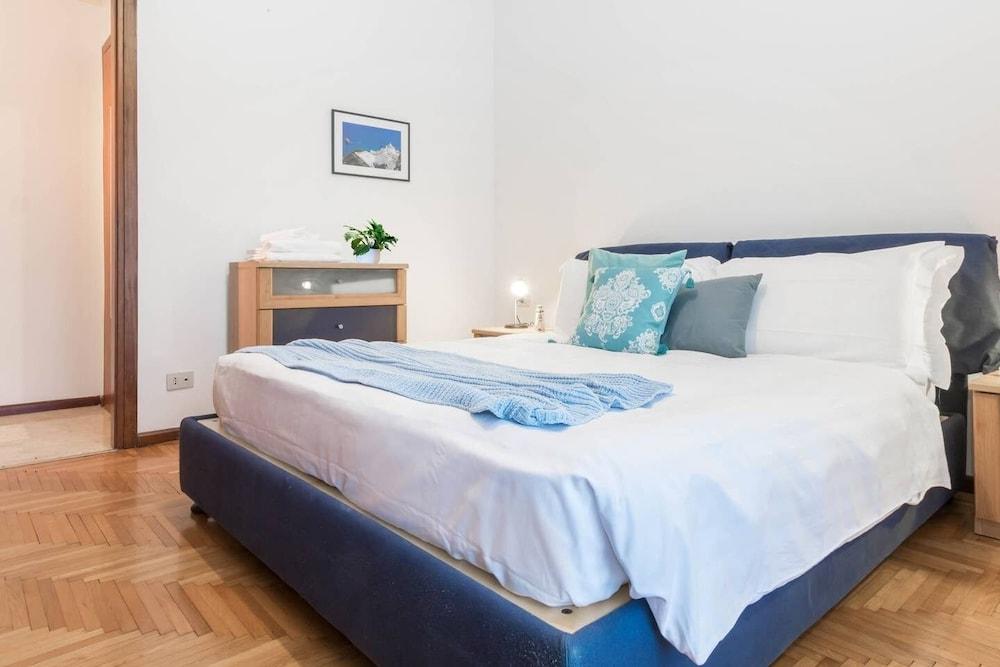 Joivy Como Borgo Vico Apartment with Terrace 1