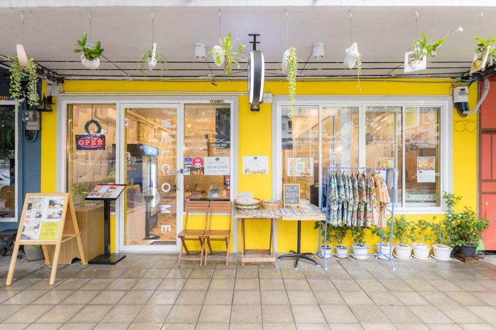 Lemon Siam Hostel by Oyo Rooms