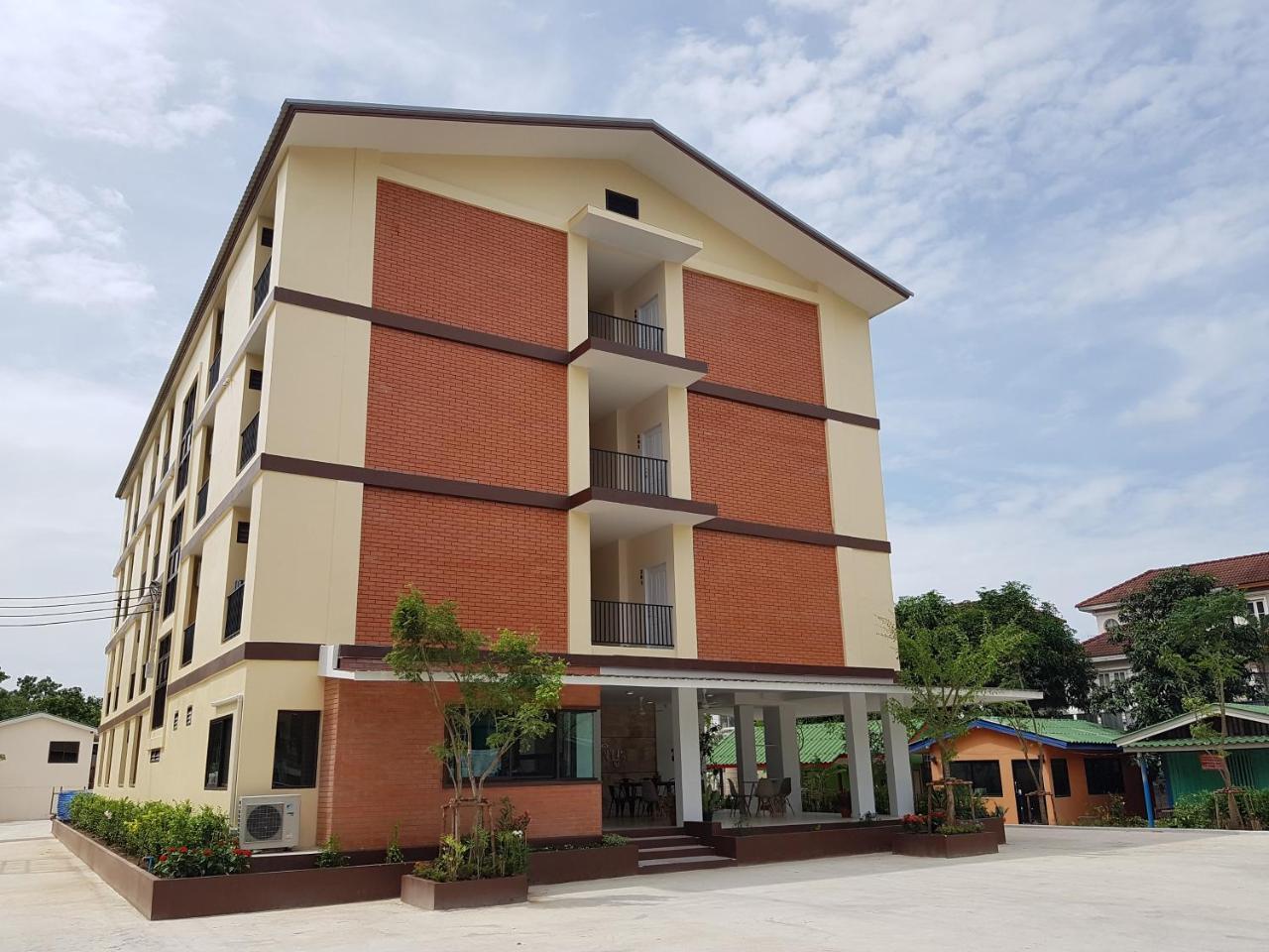 Prukpibul Apartment