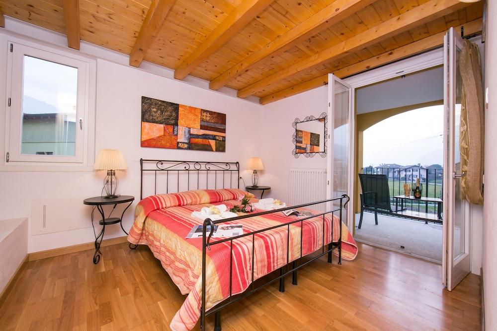 Casa Bella Juno 2