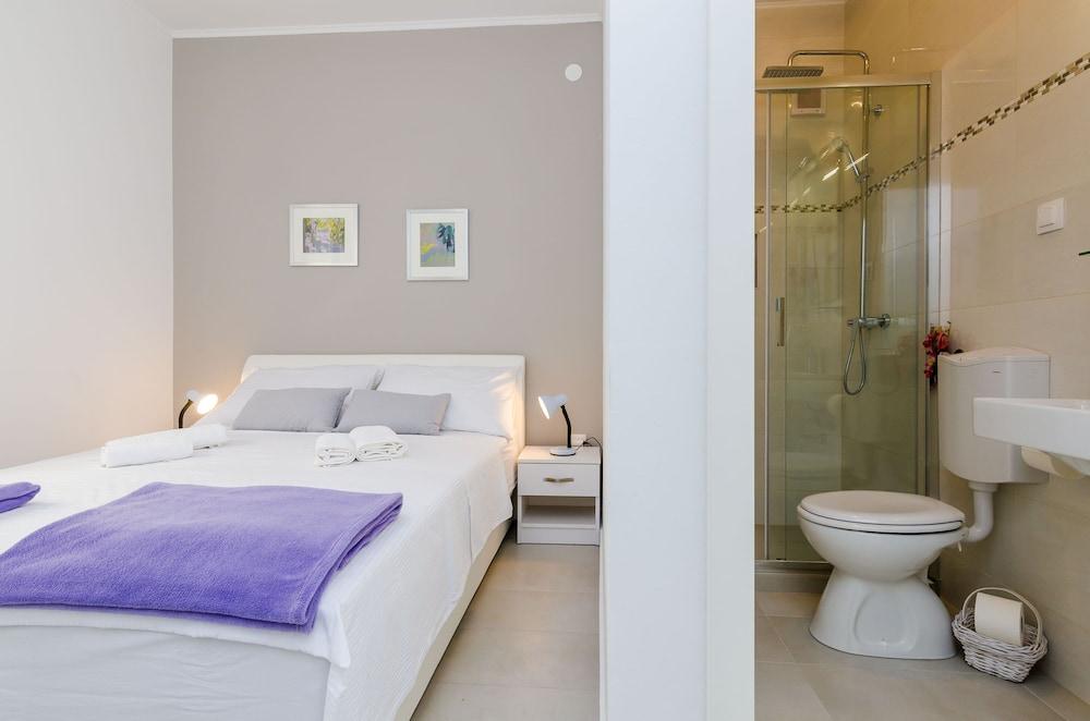 Rooms Batina 1