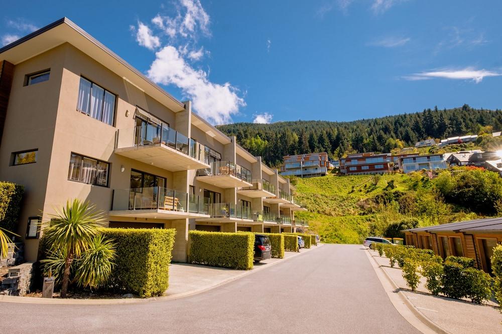 Brookside Gem Modern 2 Bedroom Apartment