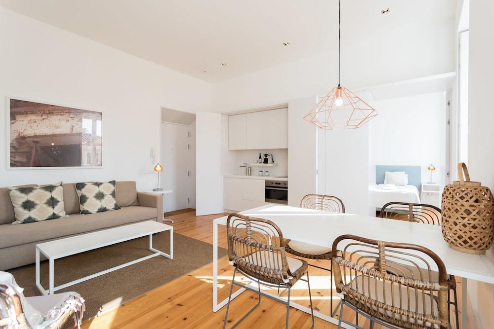 Chiado Studio And One-Bedroom Apartment - by Lu Holidays