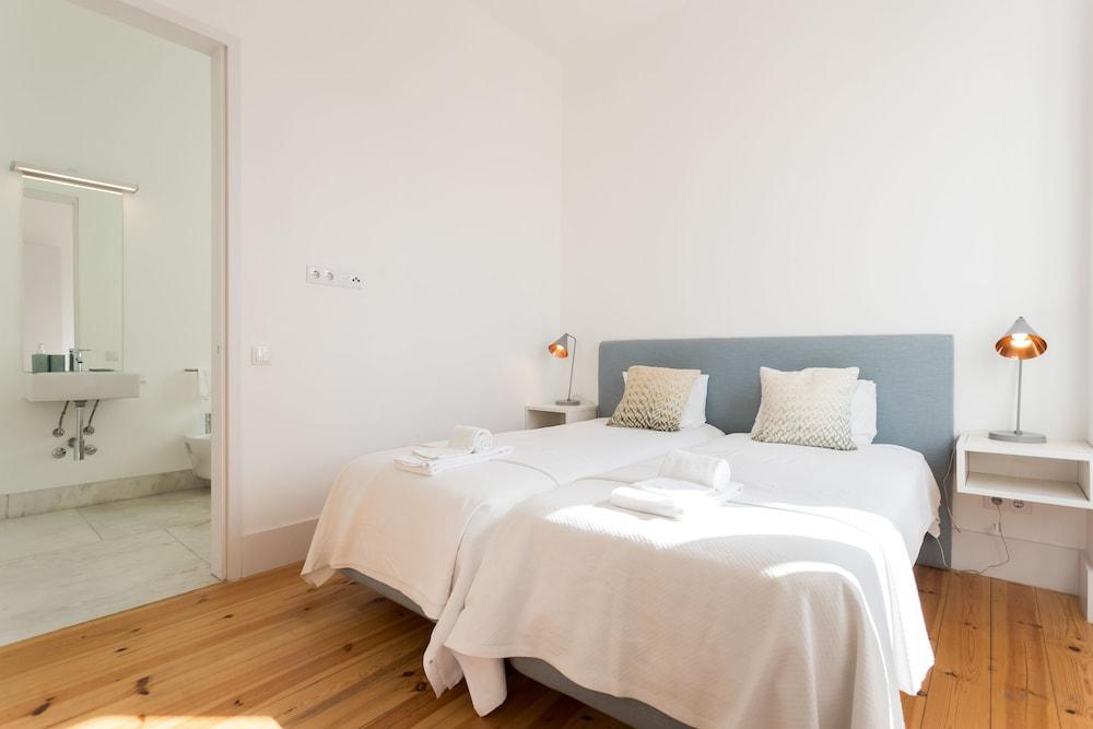 Chiado Studio And One-Bedroom Apartment - by Lu Holidays 2