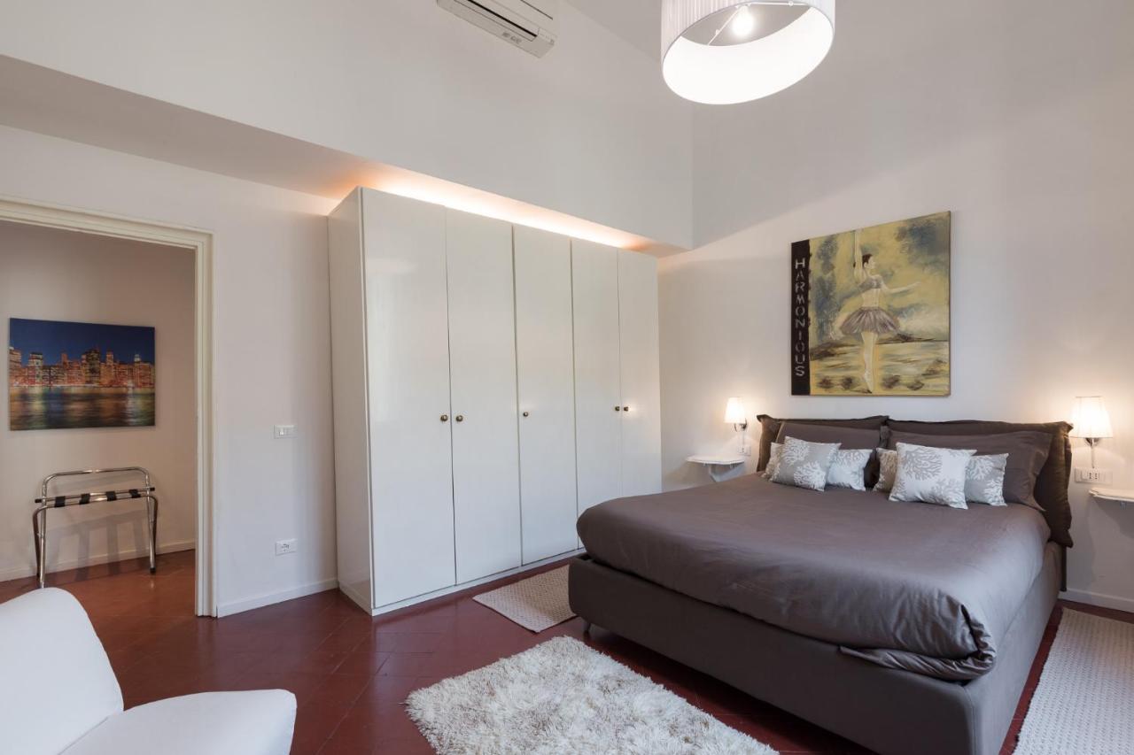 Old Bridge: Historical And Chic Apartment 1