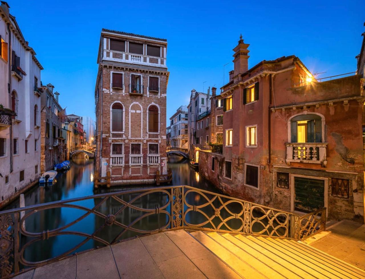 Ca Zulian Amazing Canal View Apartment 1