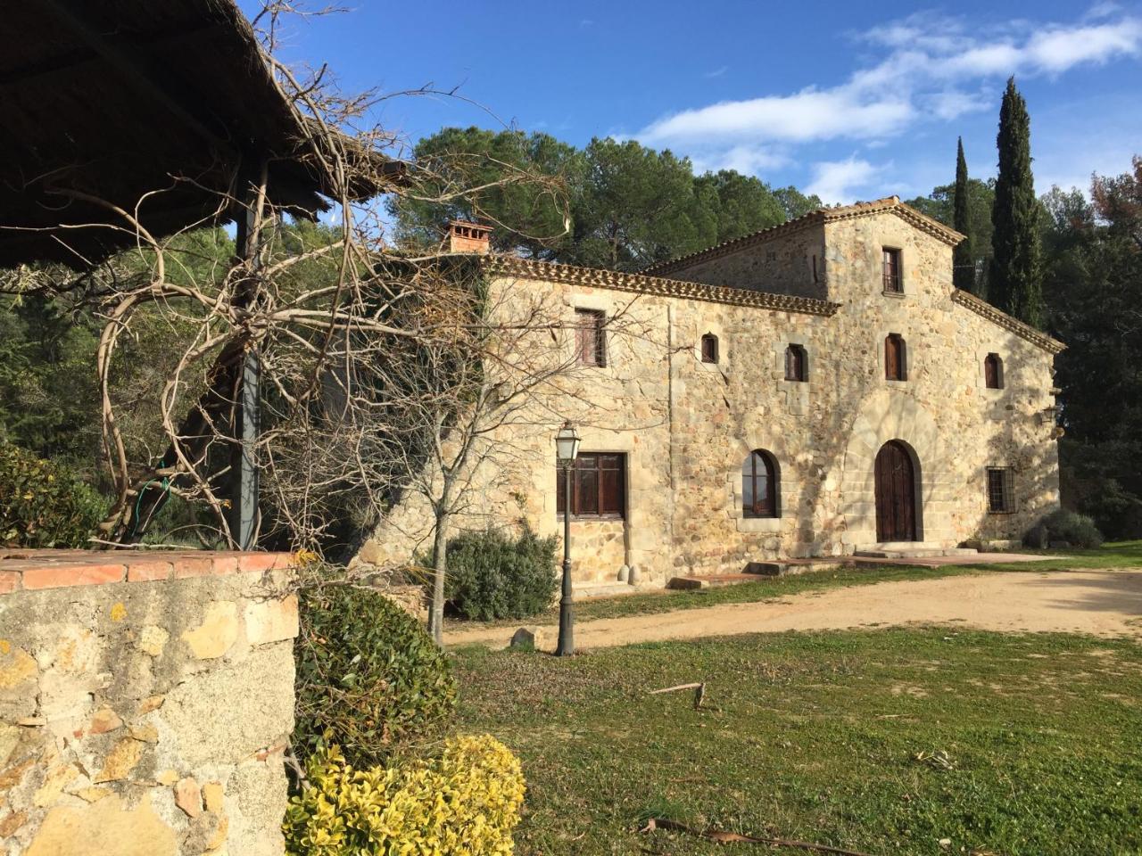 Alquiler de Casa Rural Completa: Masia Del Siglo XV En la Costa Brava