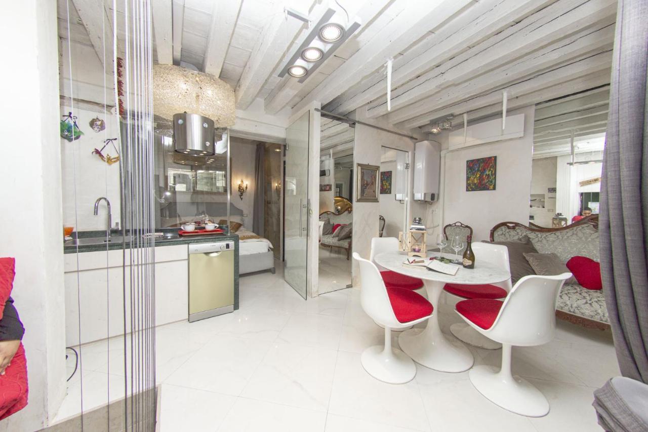 Venice Luxury Watersdoor 1