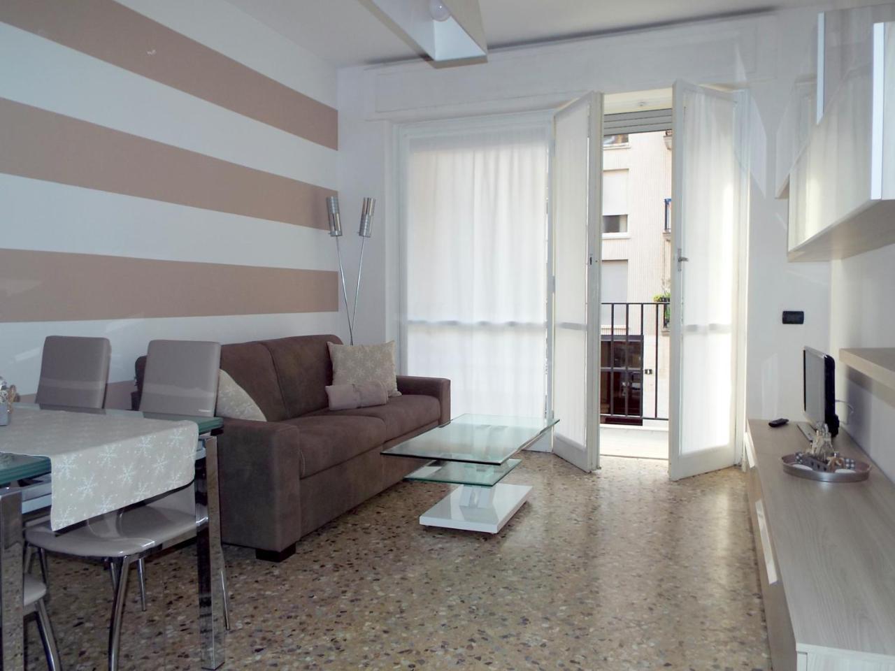 Lacaralele Apartment