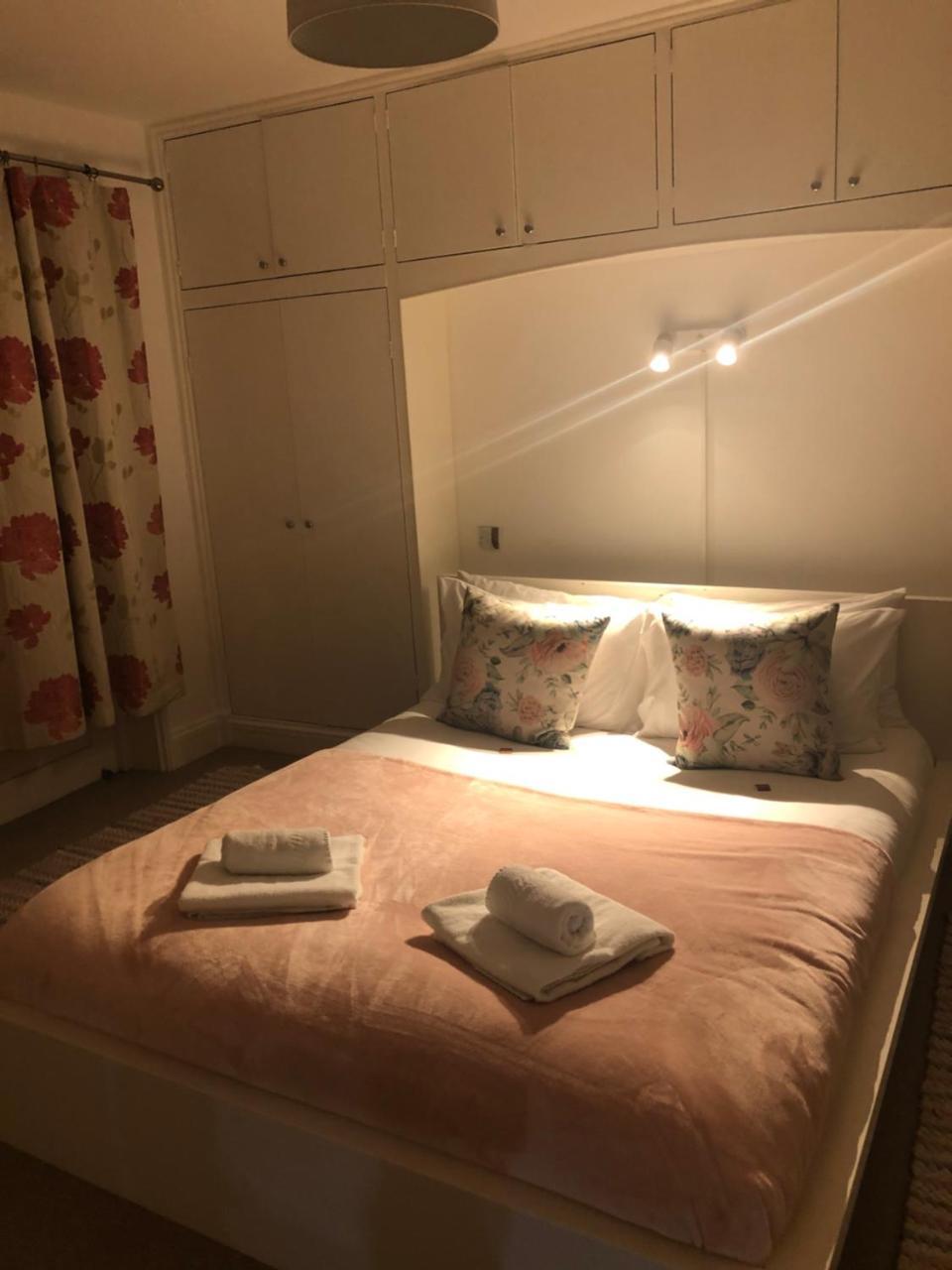 2 Bedroom Apartment Close To Camden Town 1