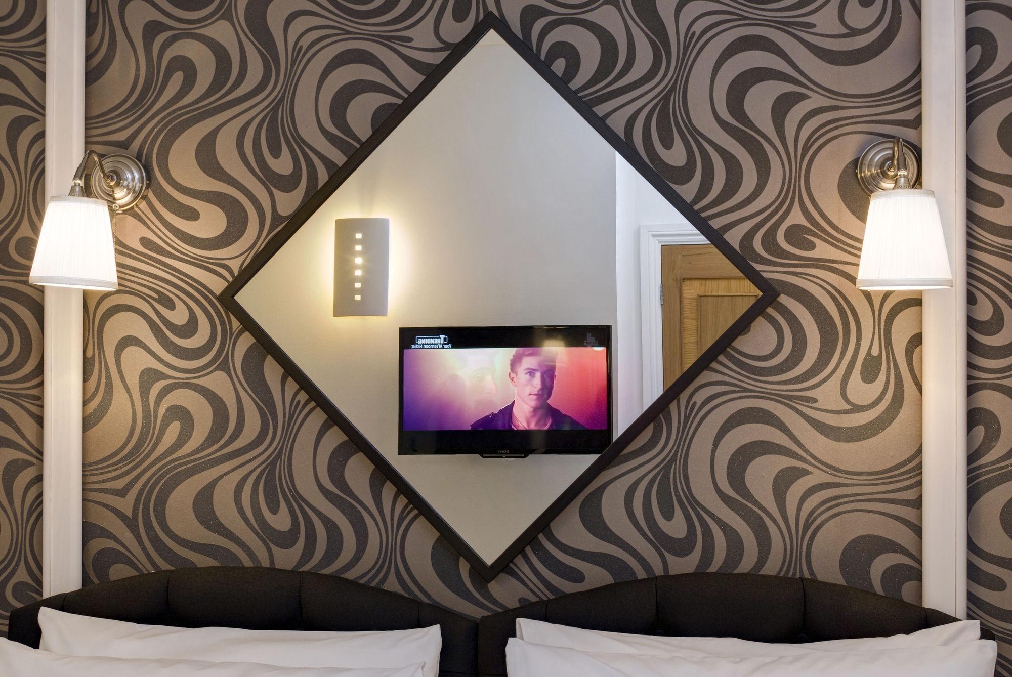 Hotel 82 London 2