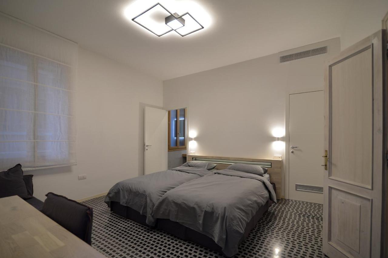 Carbonaia Venezia 1