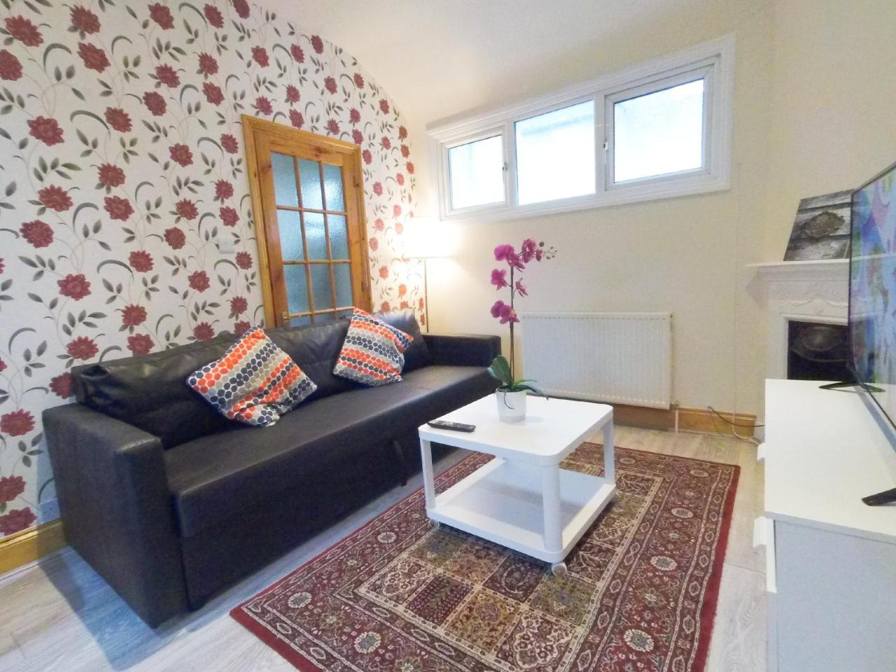Flat 2, 6 Tauton Mews in Marylebone 2