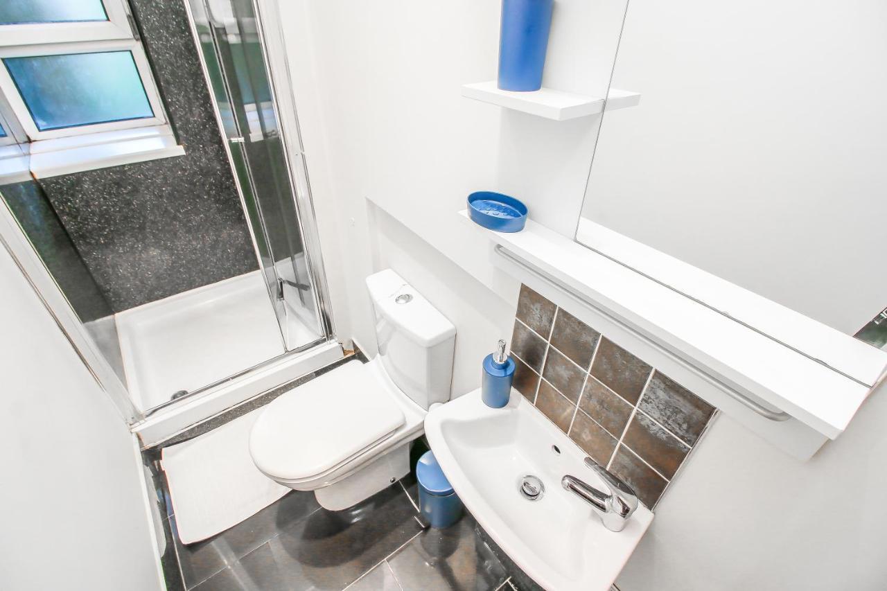 City View Flat @ Liverpool St. 1