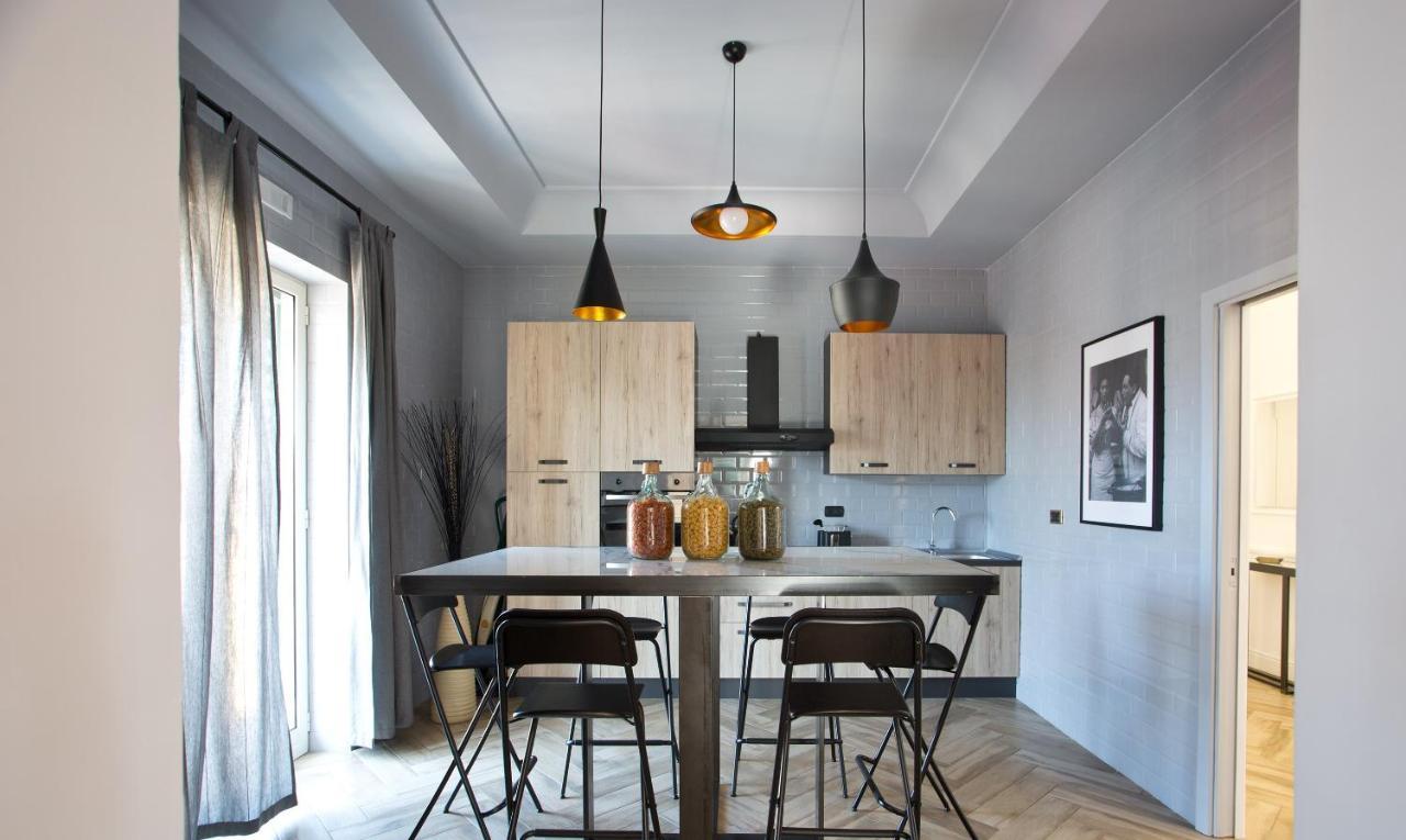 Stylish Apartment in the Center of Naples by Wonderful Italy