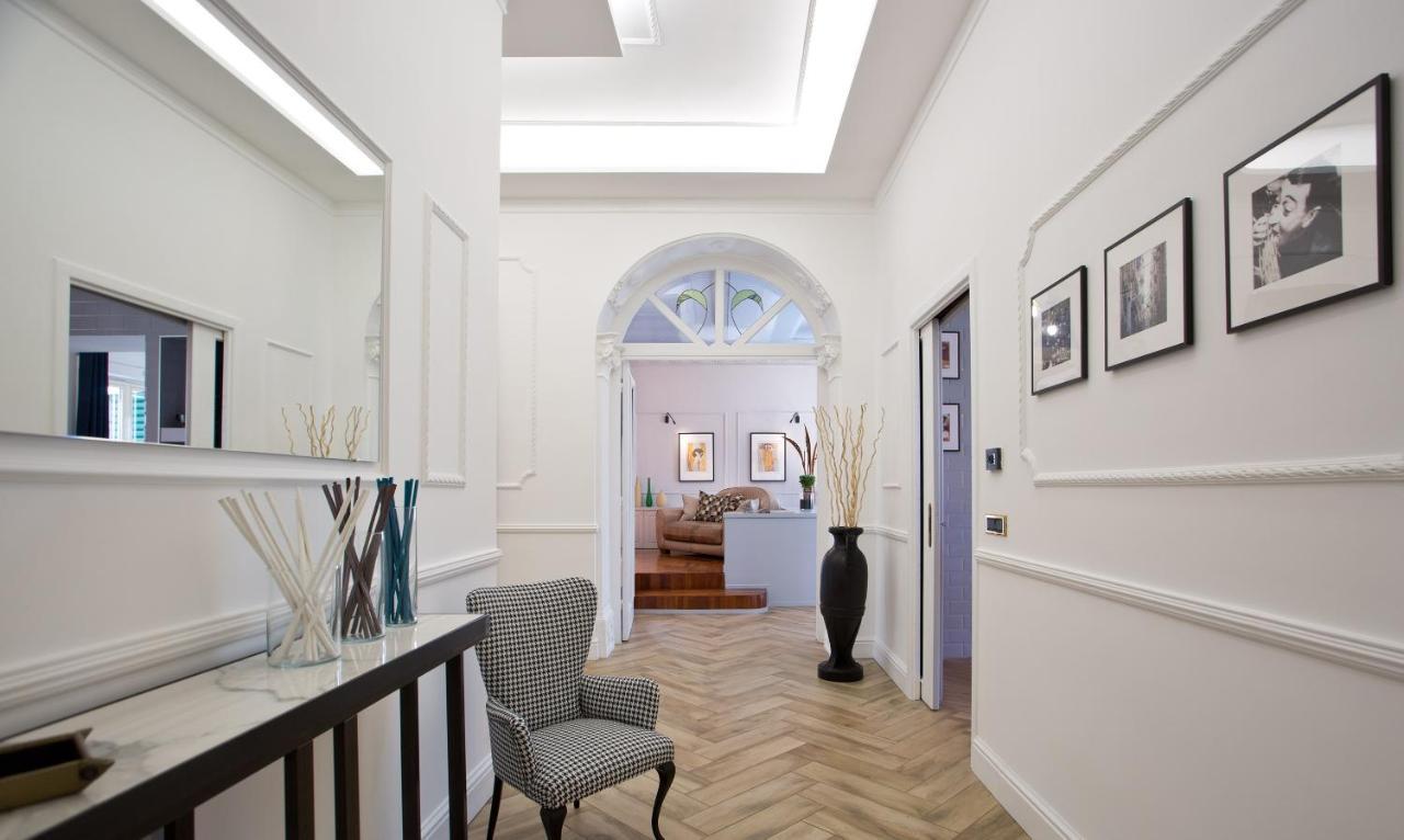 Stylish Apartment in the Center of Naples by Wonderful Italy 1