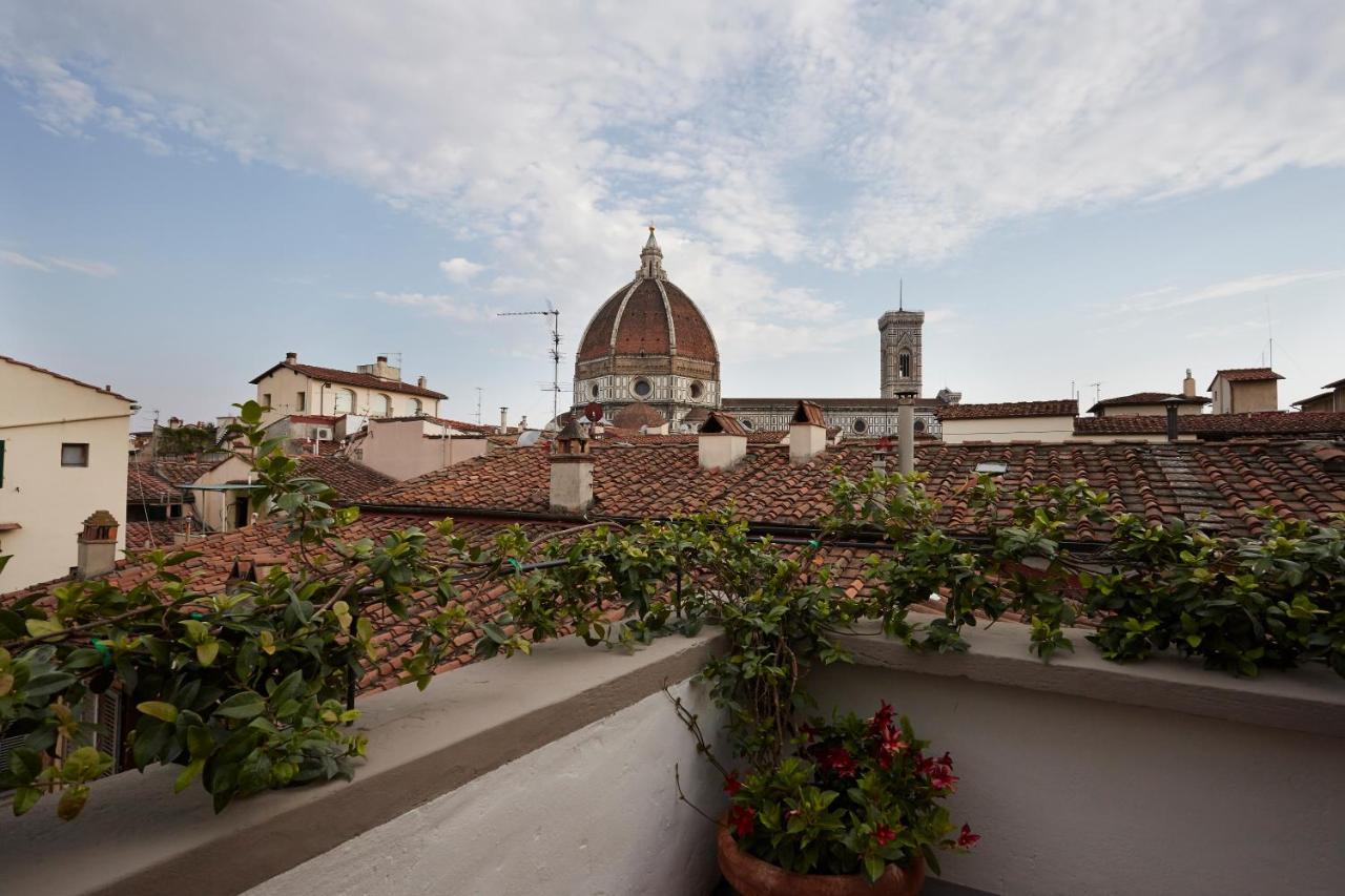 Penthouse with Big Terrace Duomo View 2