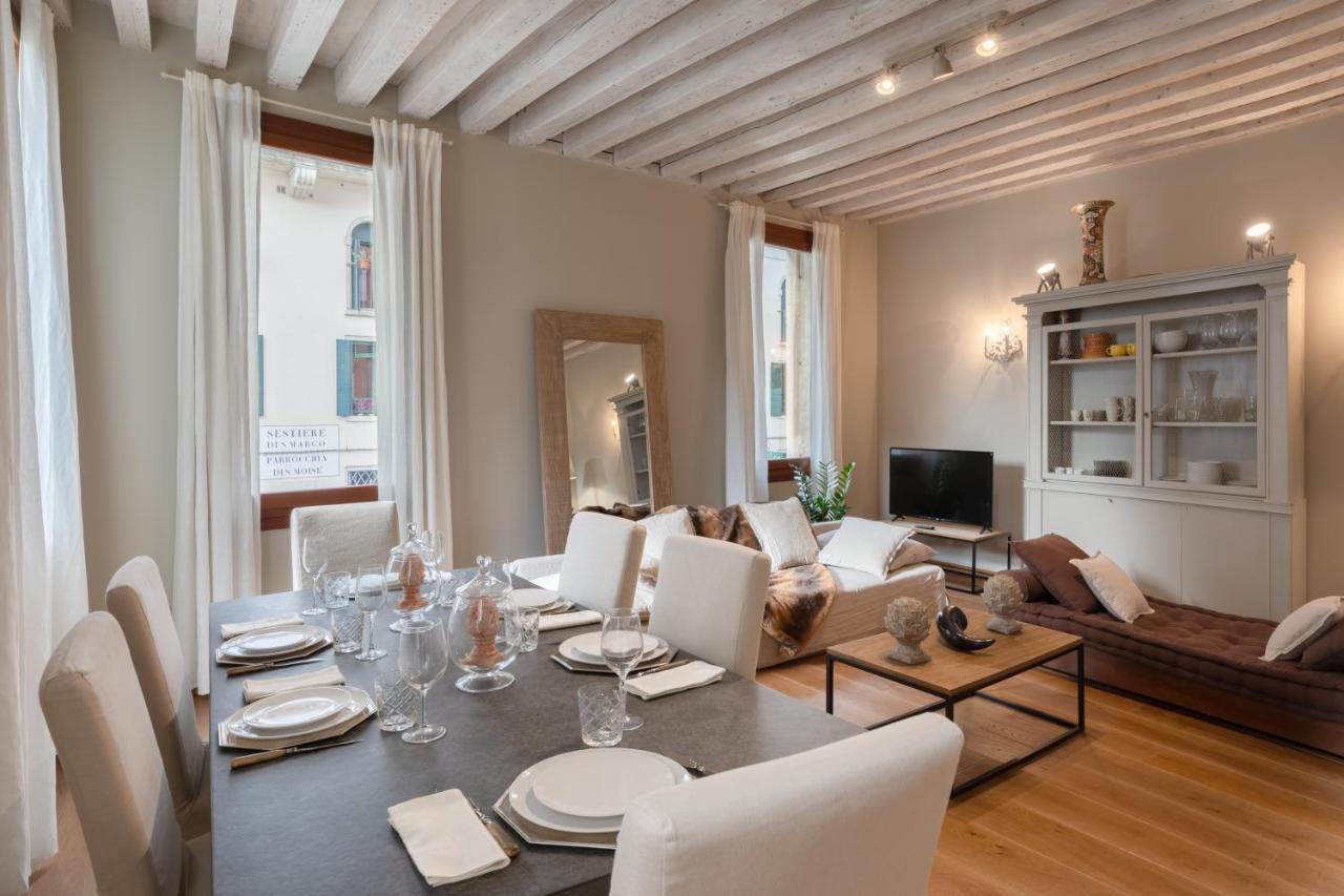 Bridge of Sighs Luxurious Apartment 1