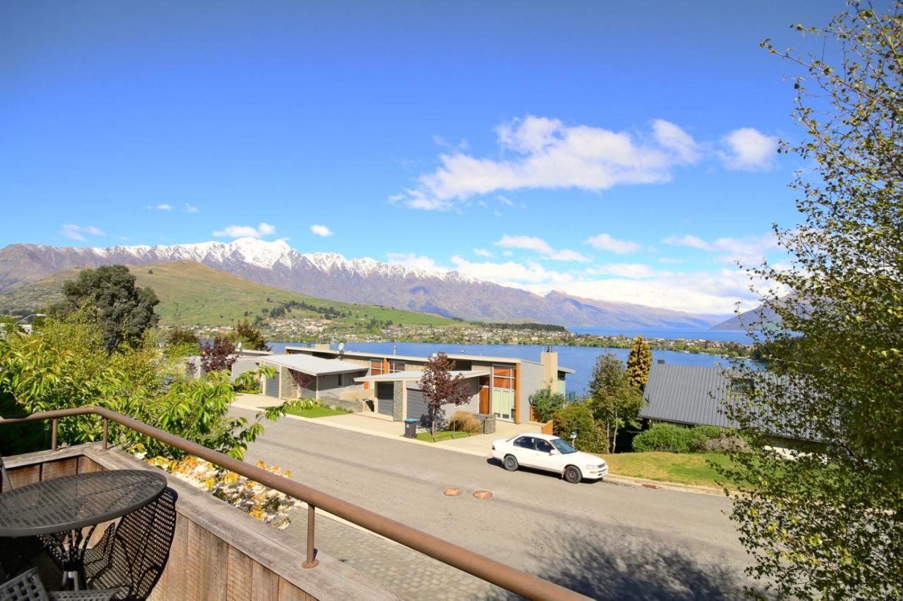 Earnslaw Central Views a