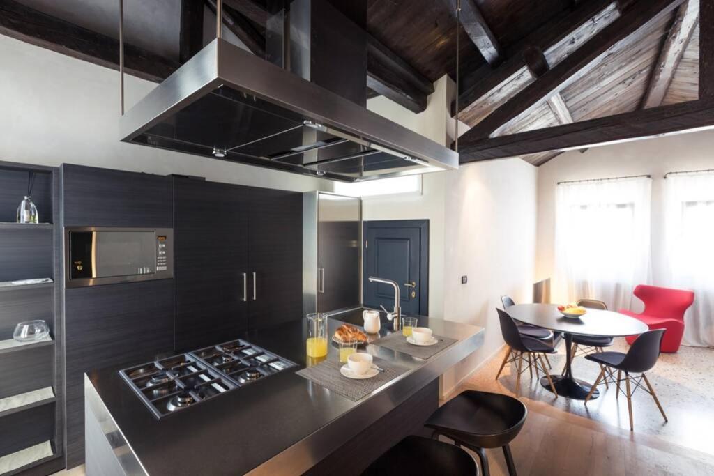 Amazing Modern Design Home, Campo Dei Mori. Wifi